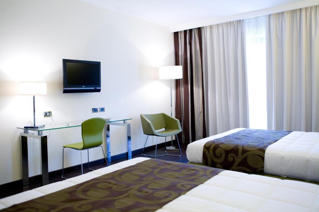 Hotel Napoleon Torre Melissa Стая снимка