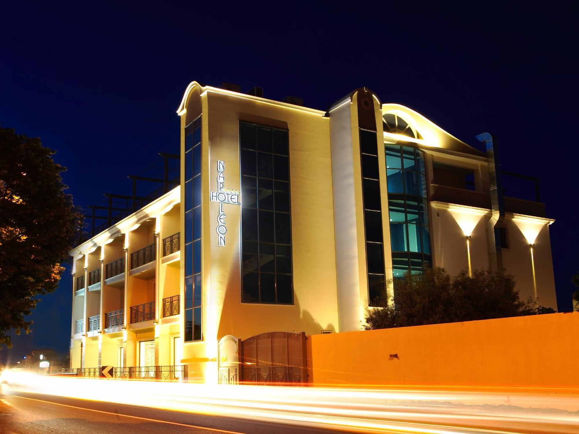 Hotel Napoleon Torre Melissa Екстериор снимка