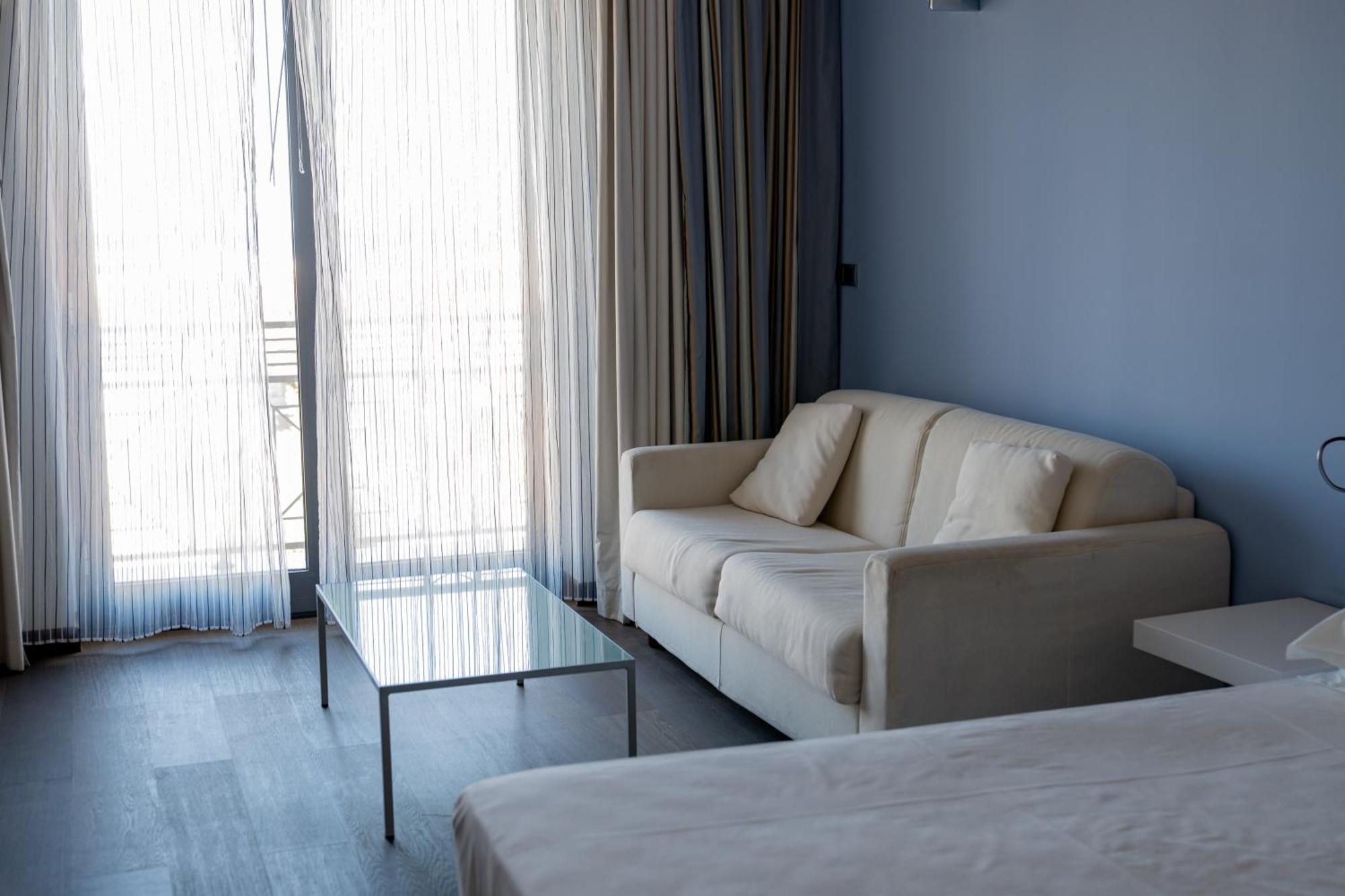 Hotel Napoleon Torre Melissa Екстериор снимка