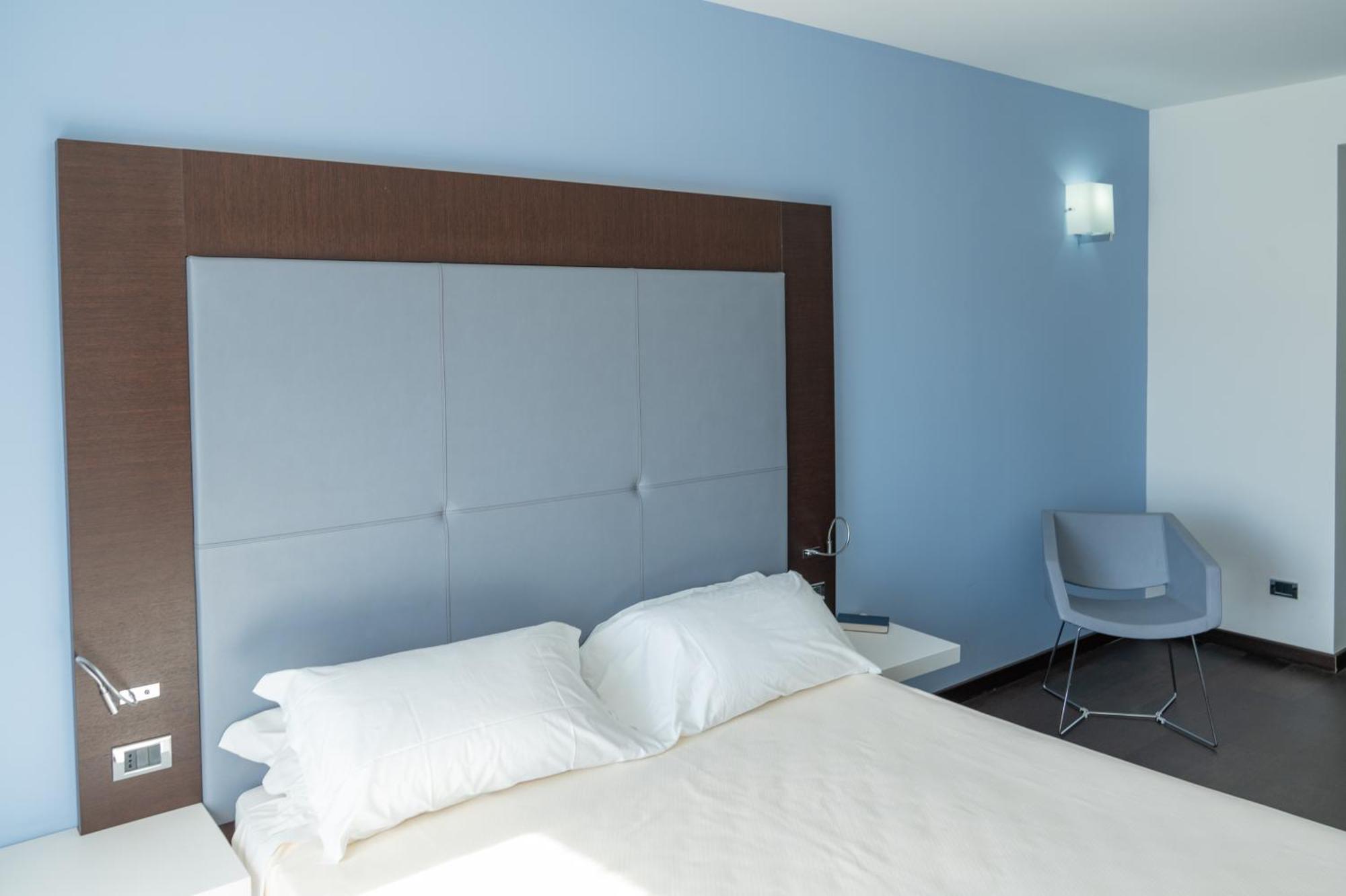 Hotel Napoleon Torre Melissa Екстериор снимка